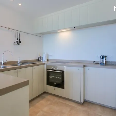 7 Op De Zeedijk In Voor Max 6 Personen Apartment Knokke-Heist