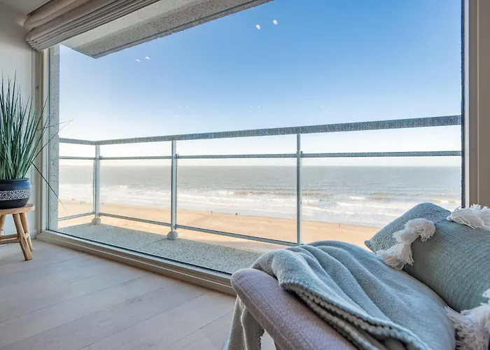 7 Op De Zeedijk In Voor Max 6 Personen Knokke-Heist